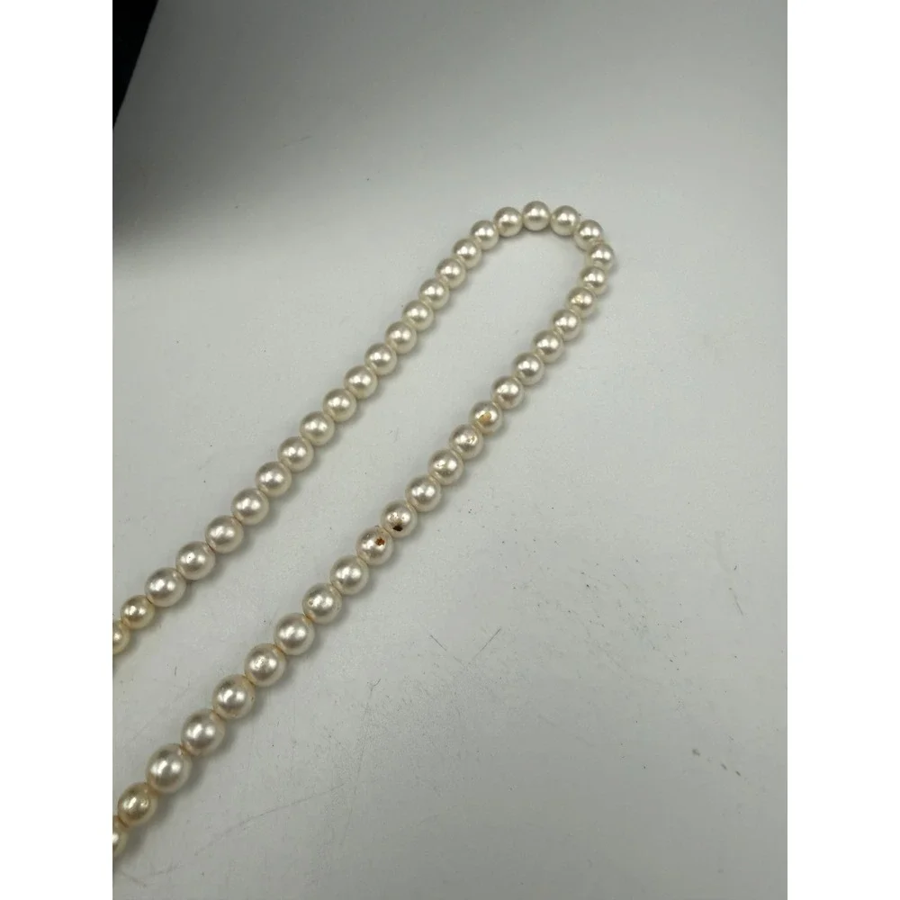 Vintage Faux Pearl Heart Pendant Necklace Cream Beaded Romantic 28 Inch Strand
